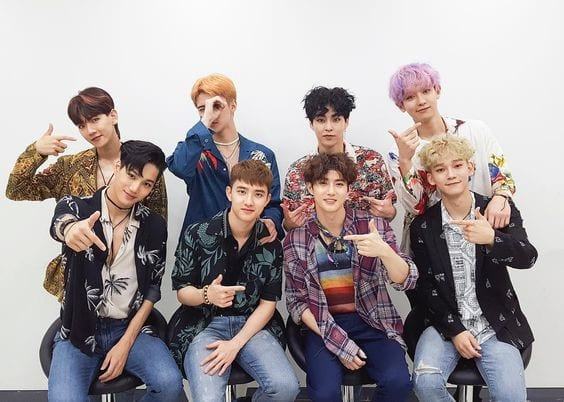 En un artículo sobre el sentido de la moda de los miembros de EXO, Vogue enfatizó especialmente cómo EXO usó el sentido tropical en su moda en la canción Ko Ko Bop, recordando a las personas con un agudo sentido de la moda.