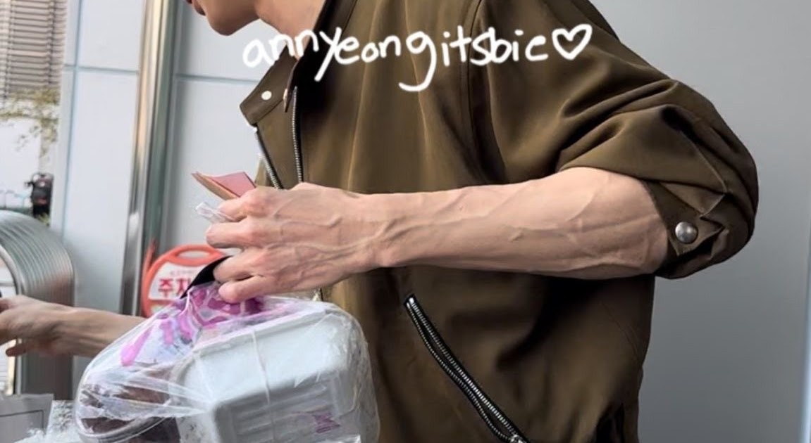 Las venas del brazo de Byun Wooseok...